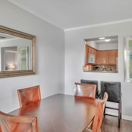Nash Gold Private Condo - 2Bed, 2Bath, Sleep 6, 25 Min Walk To Broadway And All Nashville Attractions, Pool, Gym Bagian luar foto
