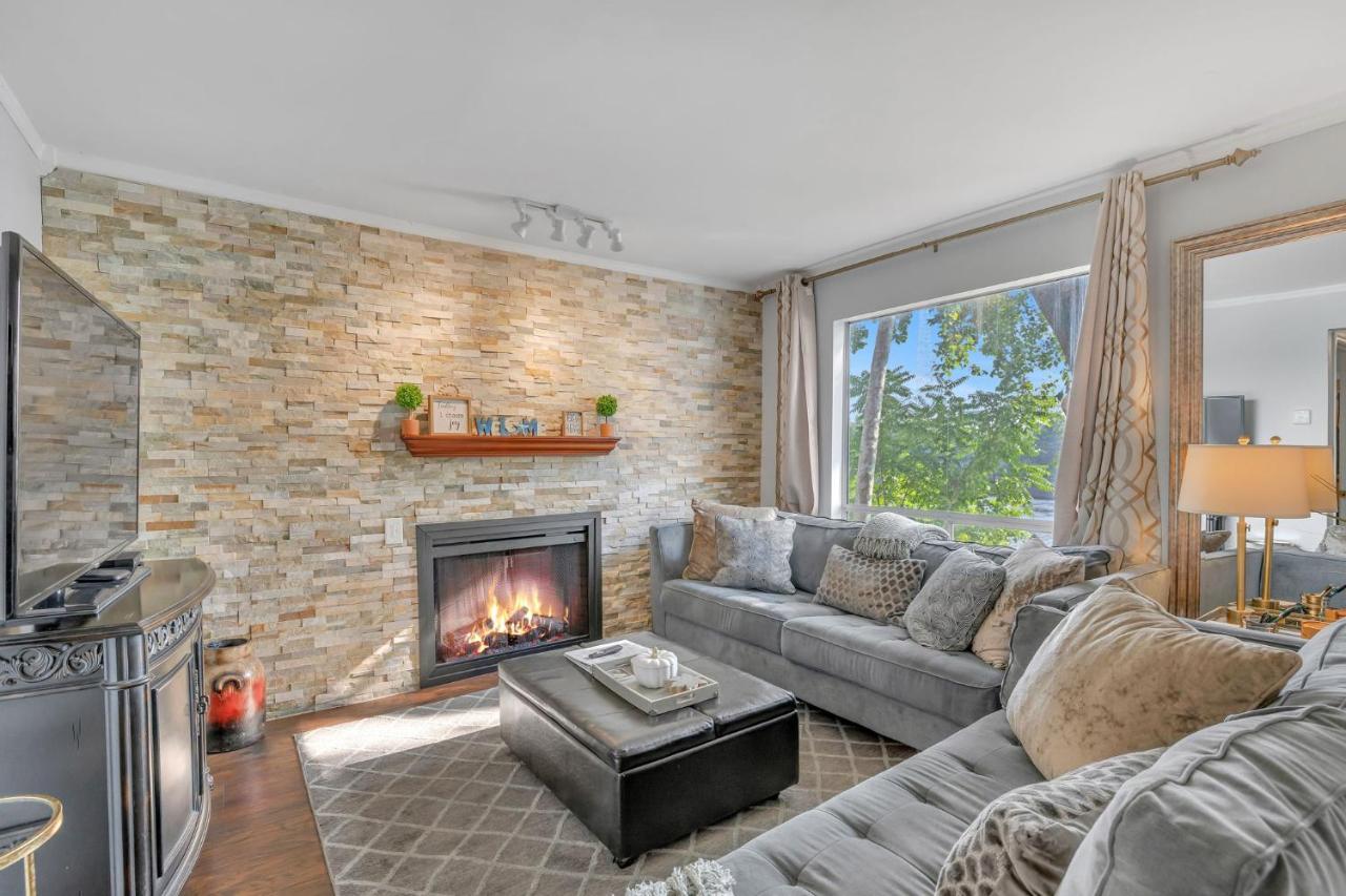 Nash Gold Private Condo - 2Bed, 2Bath, Sleep 6, 25 Min Walk To Broadway And All Nashville Attractions, Pool, Gym Bagian luar foto