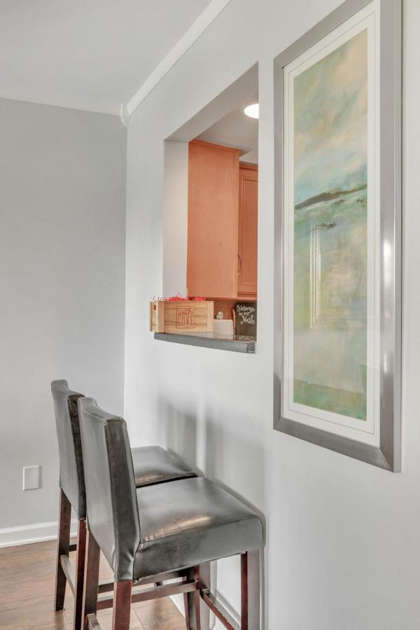 Nash Gold Private Condo - 2Bed, 2Bath, Sleep 6, 25 Min Walk To Broadway And All Nashville Attractions, Pool, Gym Bagian luar foto