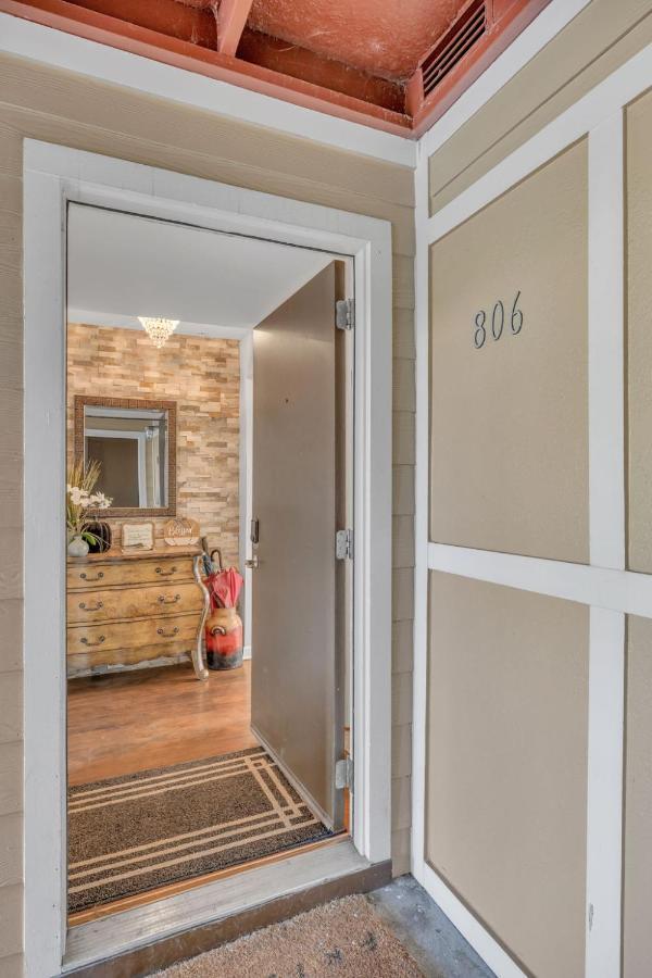 Nash Gold Private Condo - 2Bed, 2Bath, Sleep 6, 25 Min Walk To Broadway And All Nashville Attractions, Pool, Gym Bagian luar foto