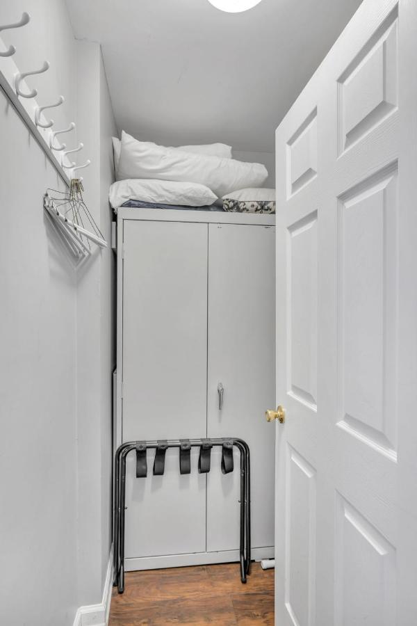 Nash Gold Private Condo - 2Bed, 2Bath, Sleep 6, 25 Min Walk To Broadway And All Nashville Attractions, Pool, Gym Bagian luar foto